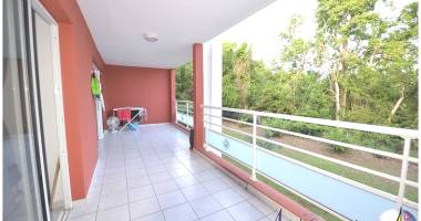 grand appartement de type 2 pièces - résidence sécurisée - dugazon